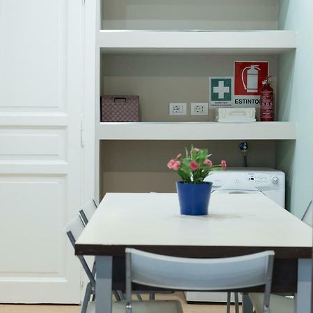 Beautiful Apartment In San Giovanni Close To Colosseo 로마 외부 사진