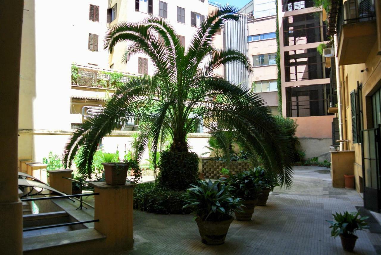 Beautiful Apartment In San Giovanni Close To Colosseo 로마 외부 사진