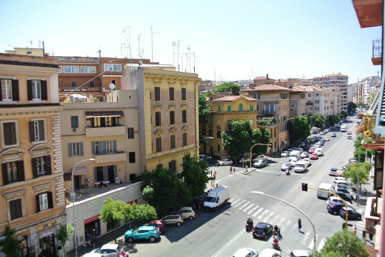 Beautiful Apartment In San Giovanni Close To Colosseo 로마 외부 사진