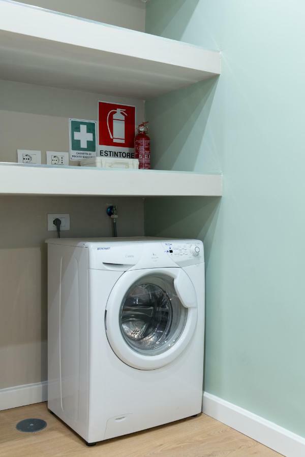 Beautiful Apartment In San Giovanni Close To Colosseo 로마 외부 사진