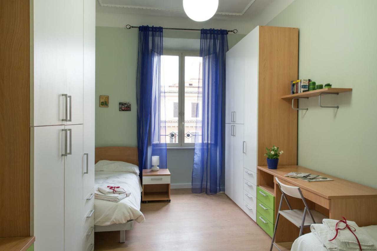 Beautiful Apartment In San Giovanni Close To Colosseo 로마 외부 사진