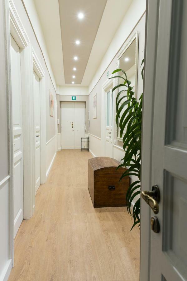 Beautiful Apartment In San Giovanni Close To Colosseo 로마 외부 사진