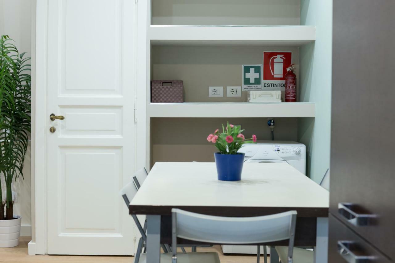 Beautiful Apartment In San Giovanni Close To Colosseo 로마 외부 사진