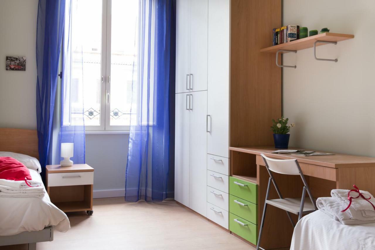 Beautiful Apartment In San Giovanni Close To Colosseo 로마 외부 사진