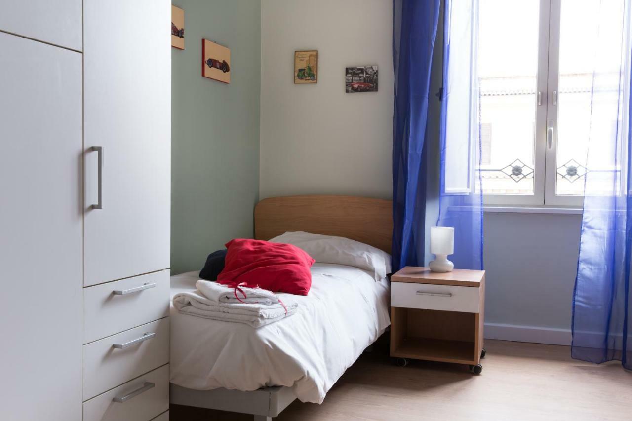 Beautiful Apartment In San Giovanni Close To Colosseo 로마 외부 사진